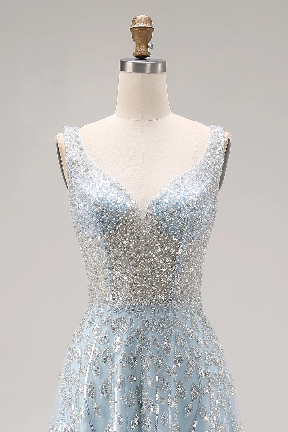 Robe de soirée de promo longue bleu clair pailletée et perlée ligne A - Image 4