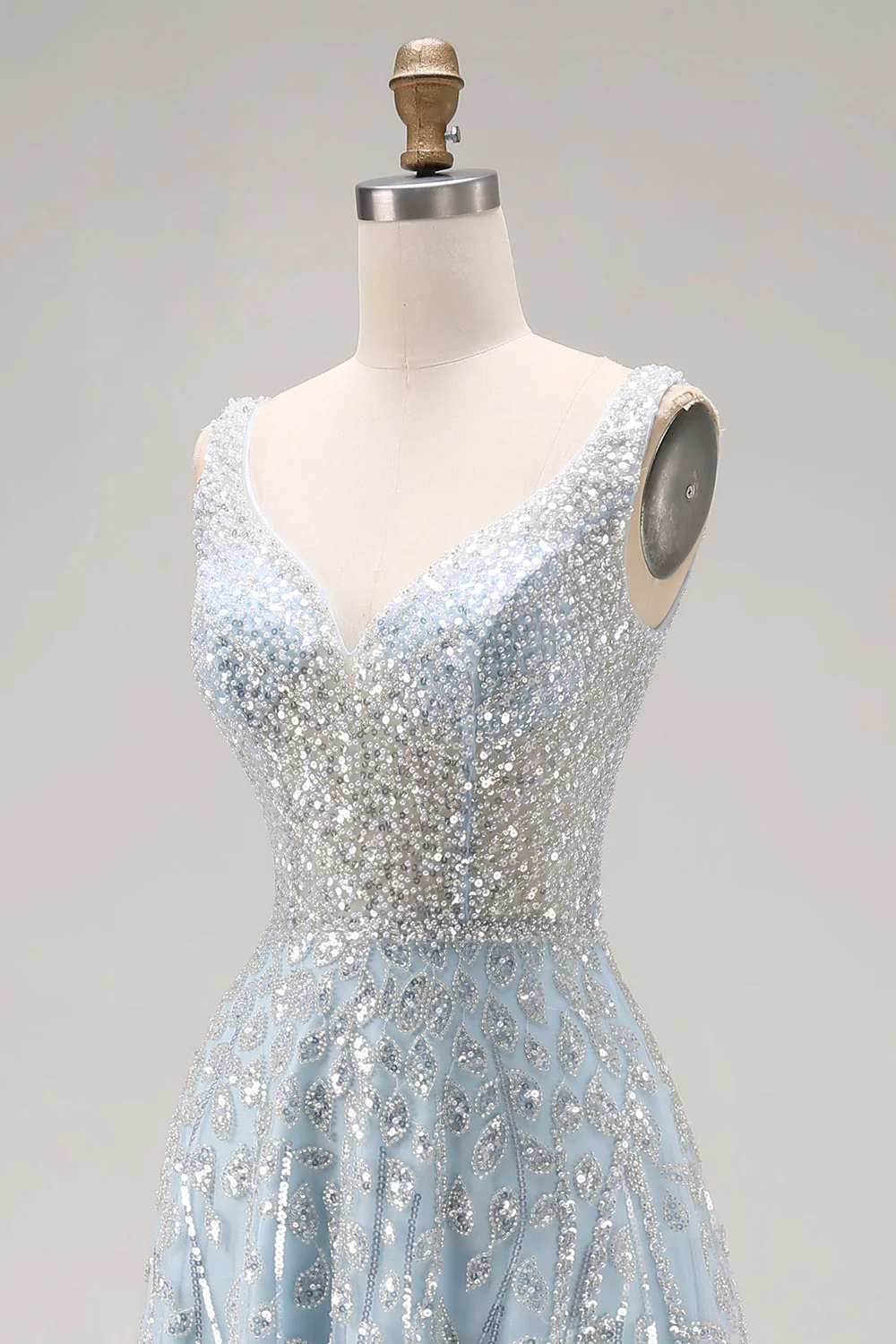 Robe de soirée de promo longue bleu clair pailletée et perlée ligne A - Image 6