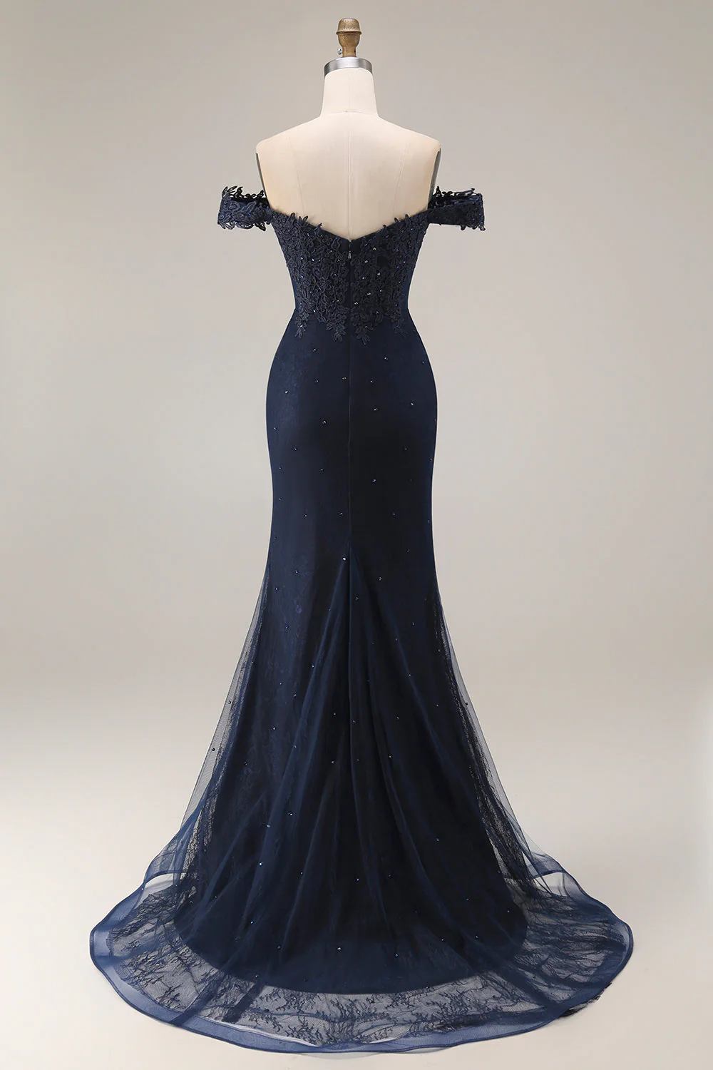 Robe longue de bal de promo scintillante bleu marine dénudée à l’épaule sirène, ornée de perles - Image 2