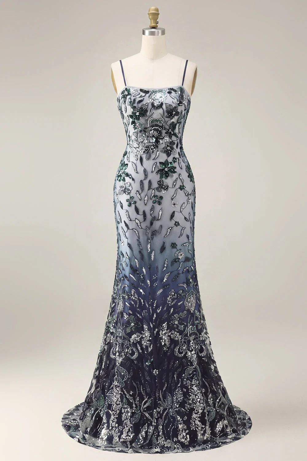 Robe longue de bal en broderie florale ombré à sequins avec châle en tulle