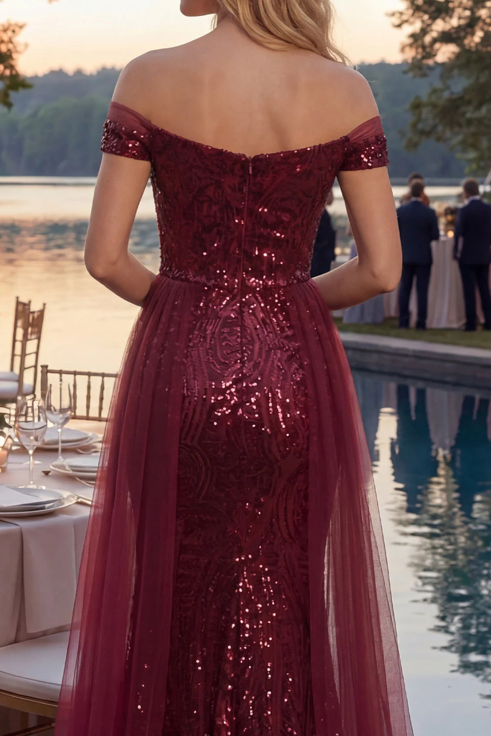 Robe longue de bal en ligne A scintillante décollée sur les épaules, sequins bordeaux - Image 4