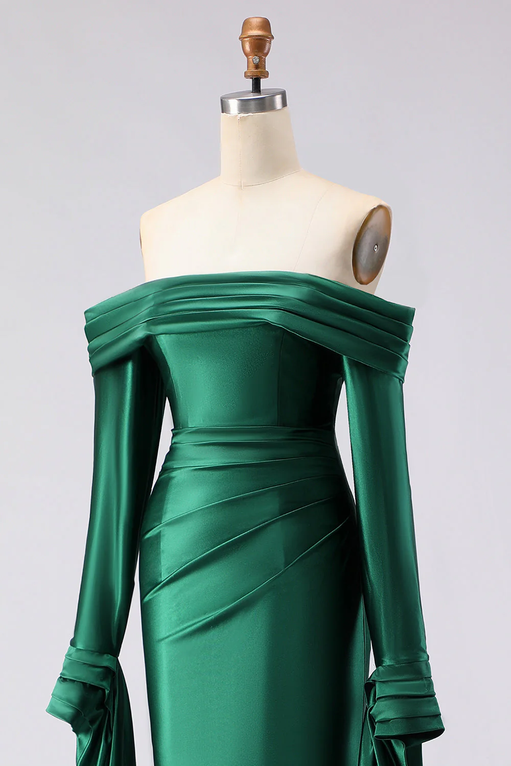 Robe longue de bal en satin vert foncé à épaules dénudées, manches longues - Image 6