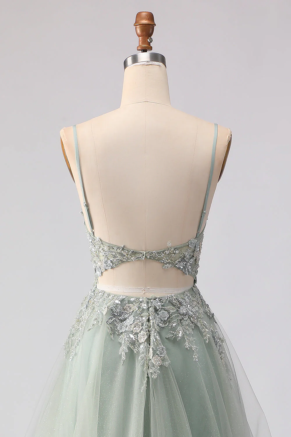 Robe de soirée longue champagne en tulle perlé et pailleté coupe A avec fente latérale - Image 13