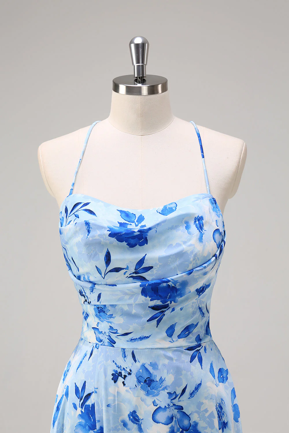 Robe longue de demoiselle d’honneur à bretelles spaghetti florales bleues A-ligne avec fente - Image 4