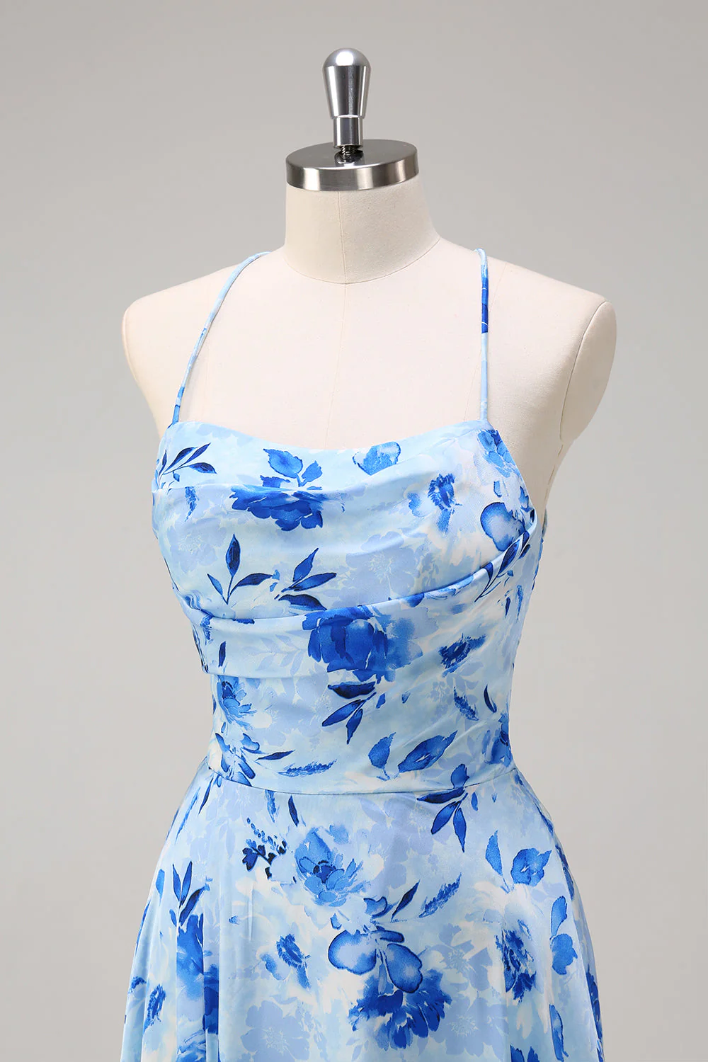Robe longue de demoiselle d’honneur à bretelles spaghetti florales bleues A-ligne avec fente - Image 6