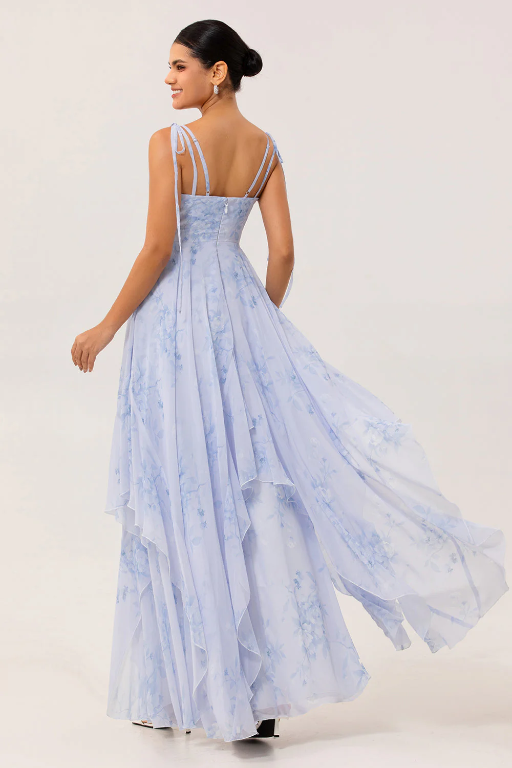 Mousseline de soie bleue Floral Une ligne longue robe de demoiselle d’honneur avec volants - Image 4