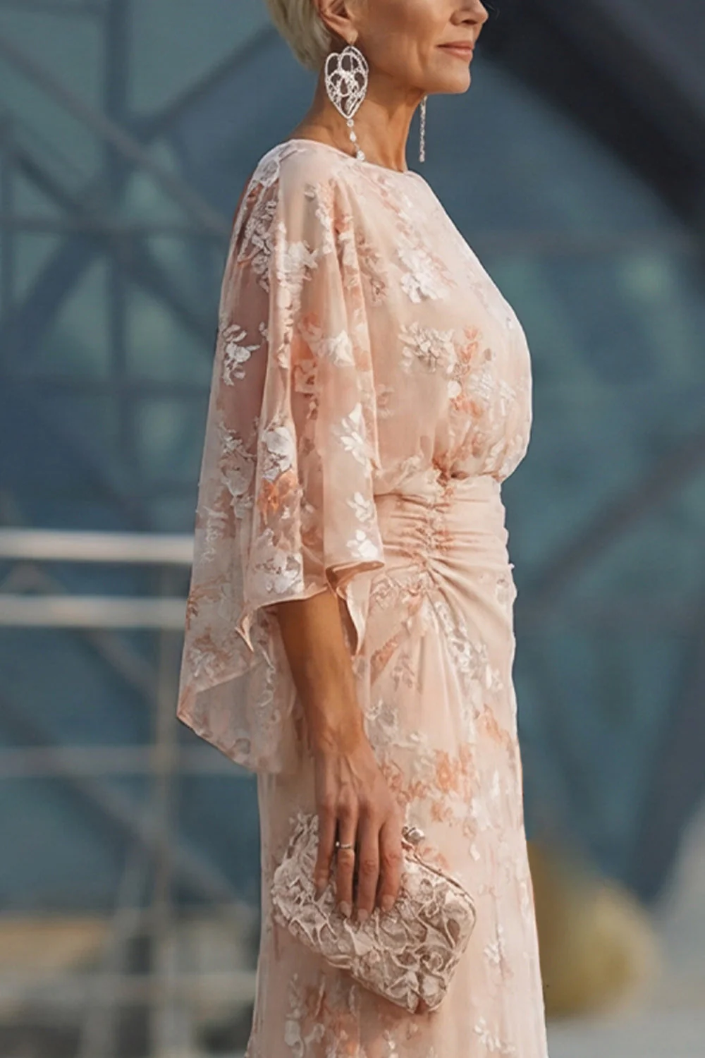 Robe longue de la mère de la mariée à col bateau champagne à col bateau et fourreau - Image 6