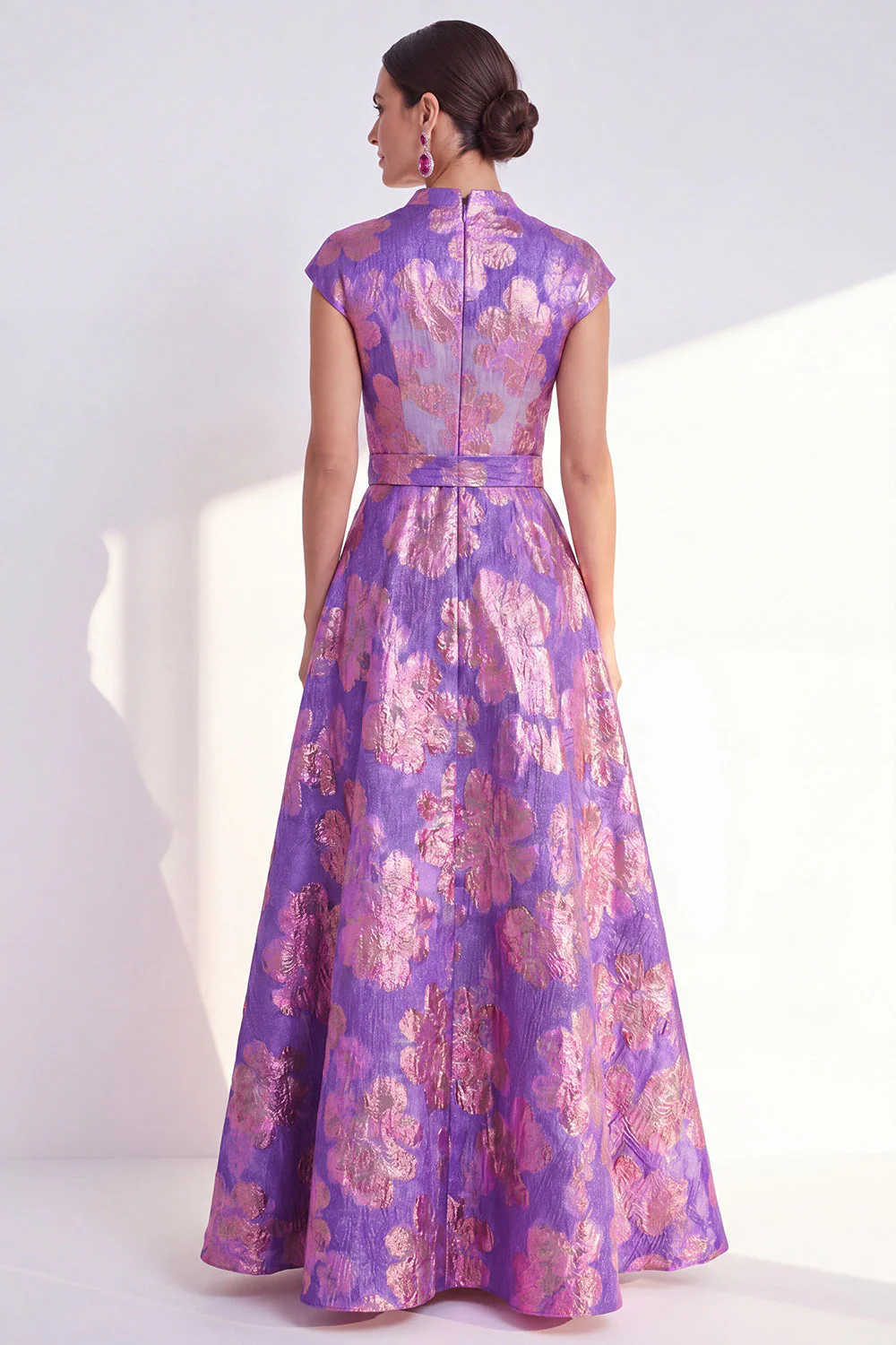 Robe longue de la mère de la mariée à longues manches en A-Line fleur en V et longueur marine - Image 6