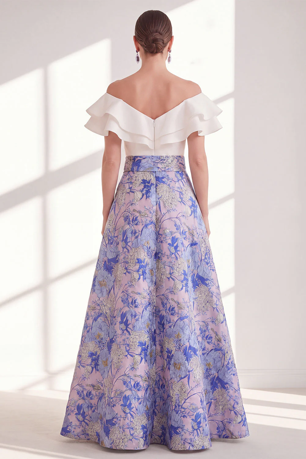 Robe longue de la mère de la mariée à volants en fleurs roses, bleue rose, ligne en A sur l’épaule - Image 2