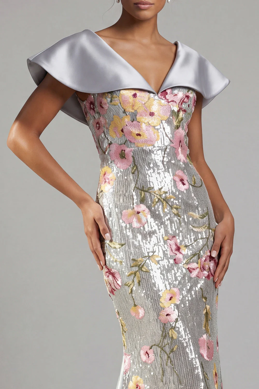 Robe longue de la mère de la mariée en sirène argentée à paillettes et scintillante - Image 4