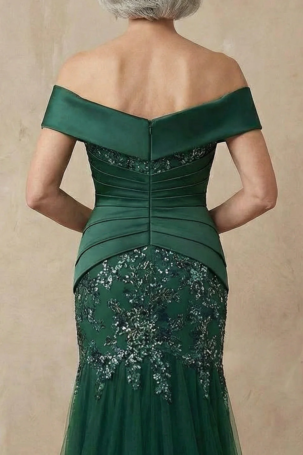 Robe longue de la mère de la mariée en sirène vert foncé dénudée avec des sequins - Image 5