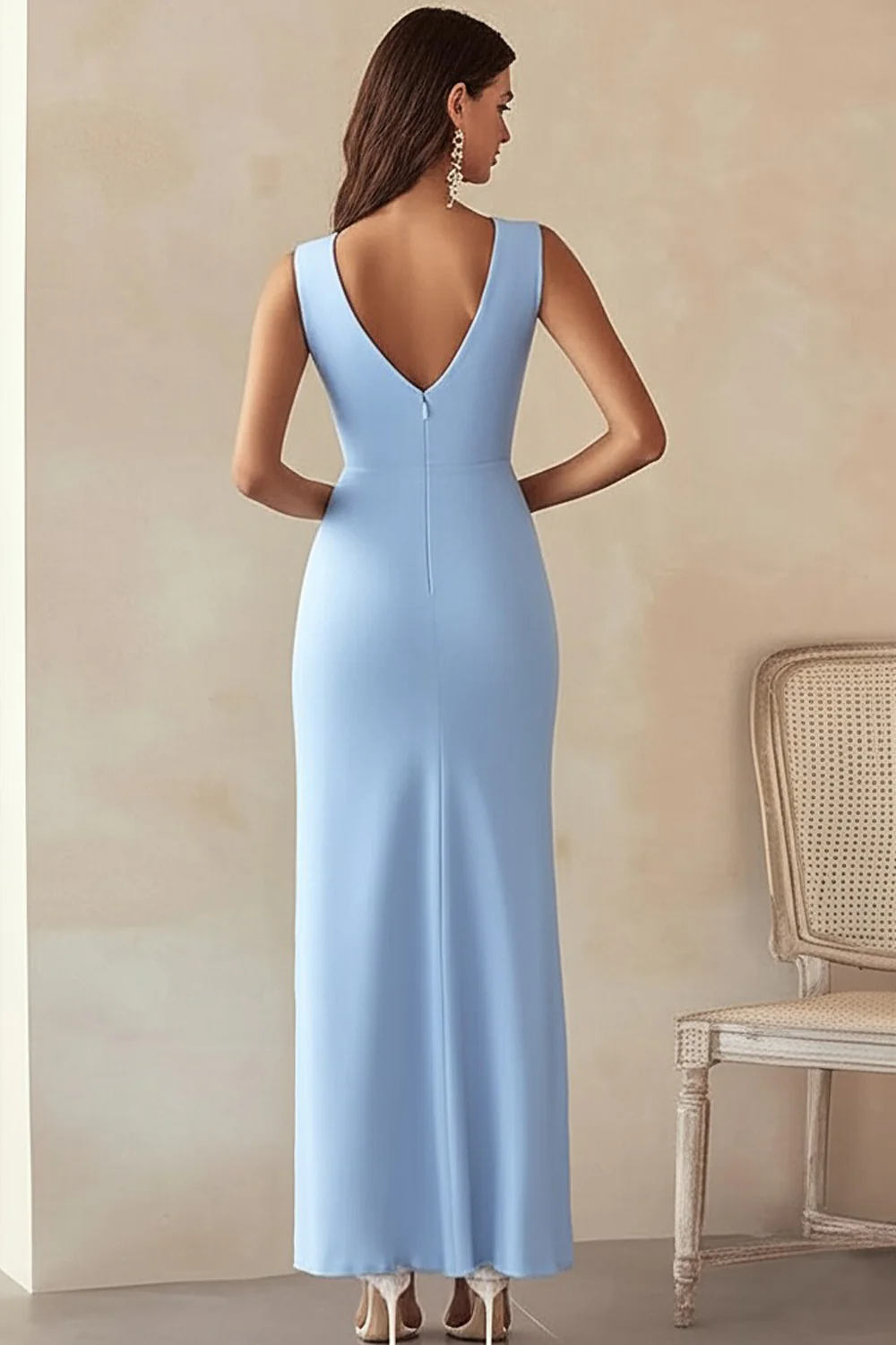 Robe longue de travail en satin bleu ciel à col en V avec fente - Image 2