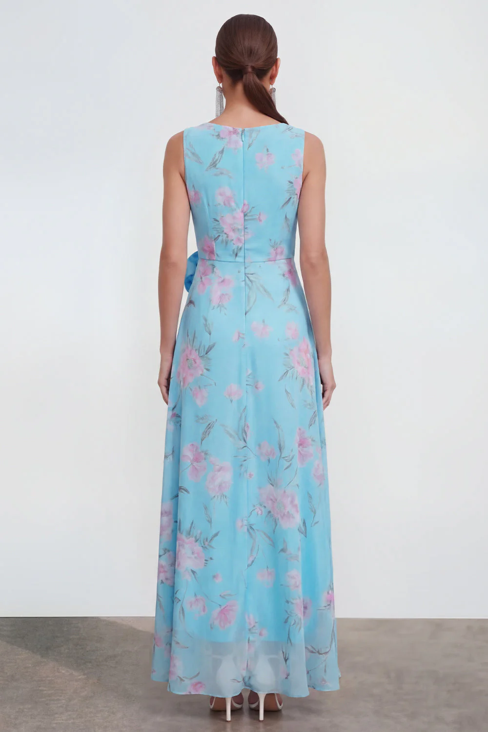 Robe longue en mousseline 3D bleue à motifs de fleurs avec fente à volants - Image 2