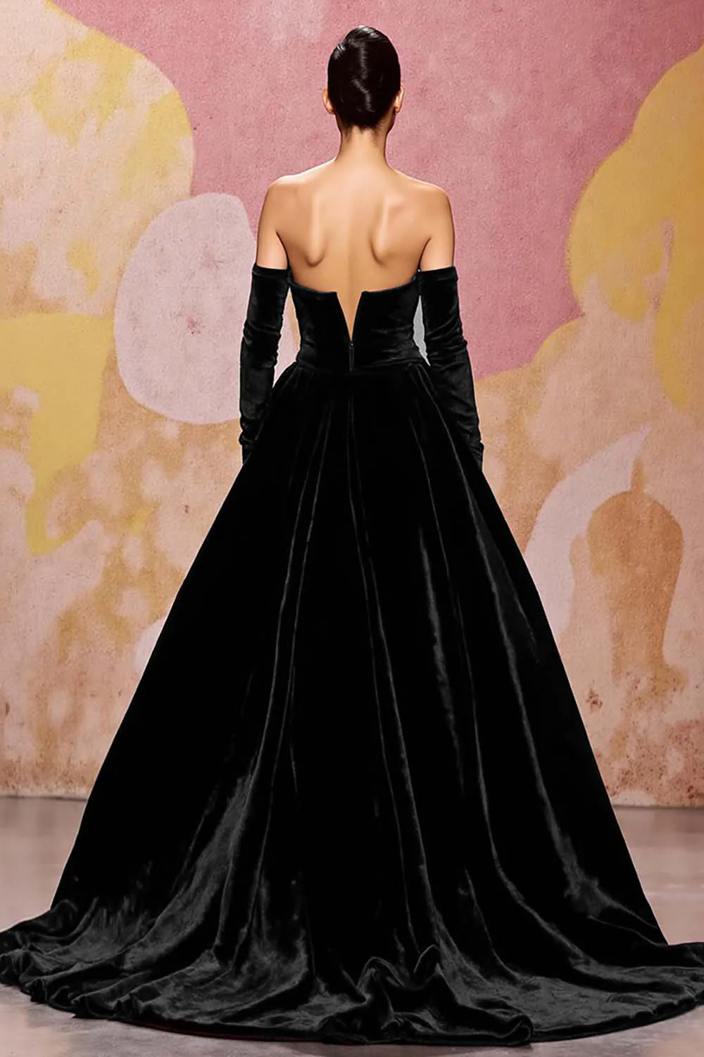 Robe de soirée longue en velours rouge foncé à décolleté en cœur - Image 12
