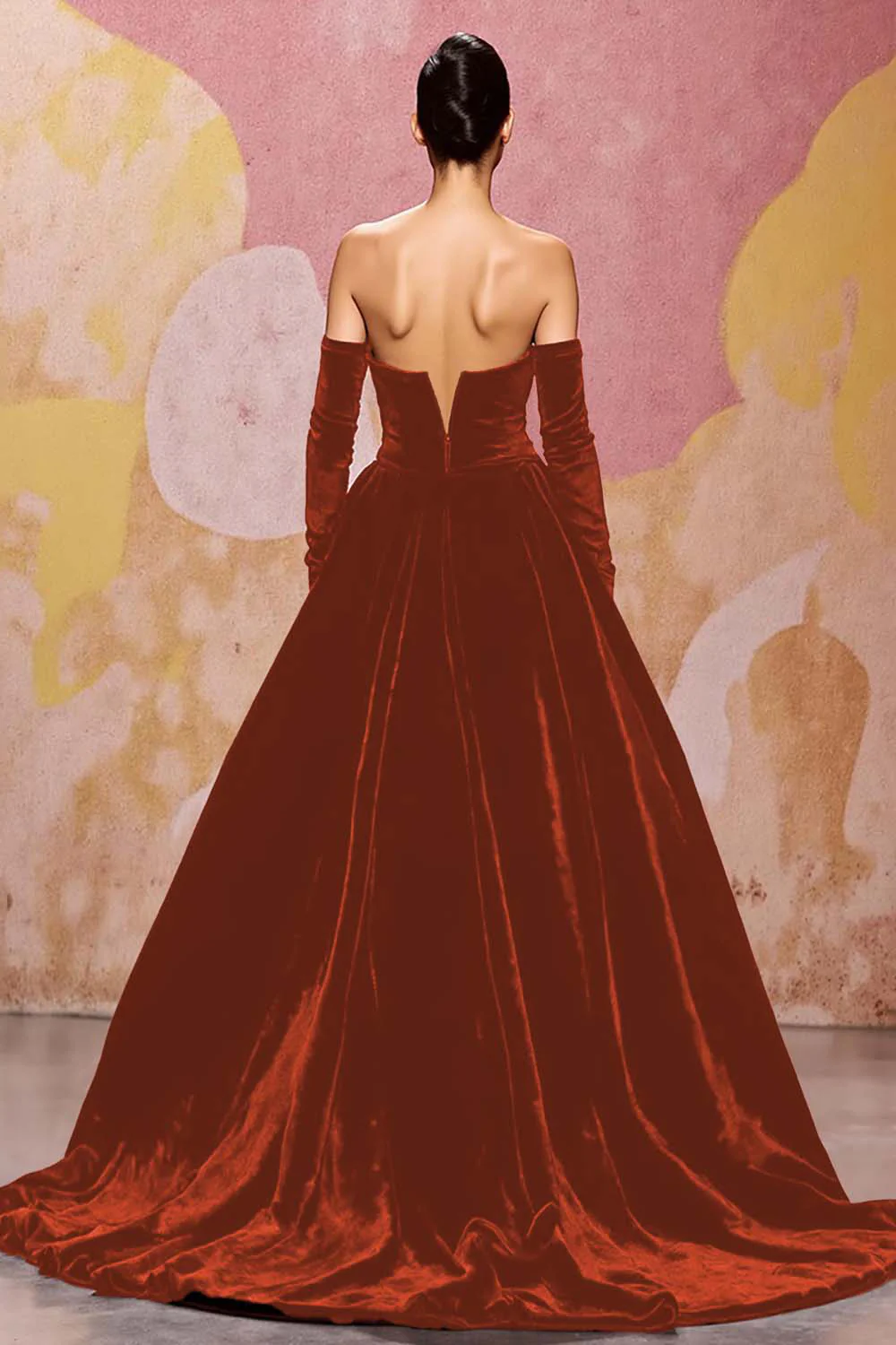 Robe de soirée longue en velours rouge foncé à décolleté en cœur - Image 20