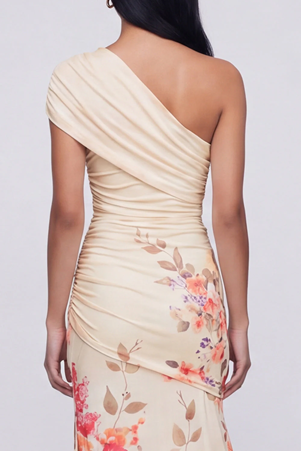 Robe longue fleurie champagne à une épaule avec fente - Image 4