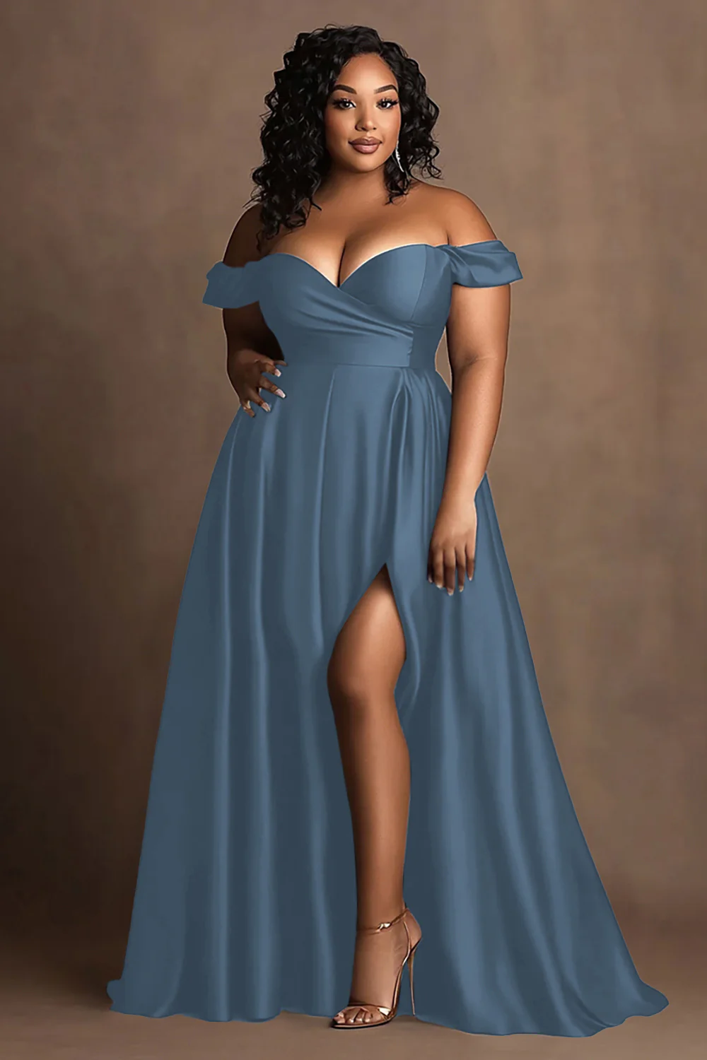 Robe longue formelle en satin bleu marine à épaules dénudées grande taille avec fente - Image 12