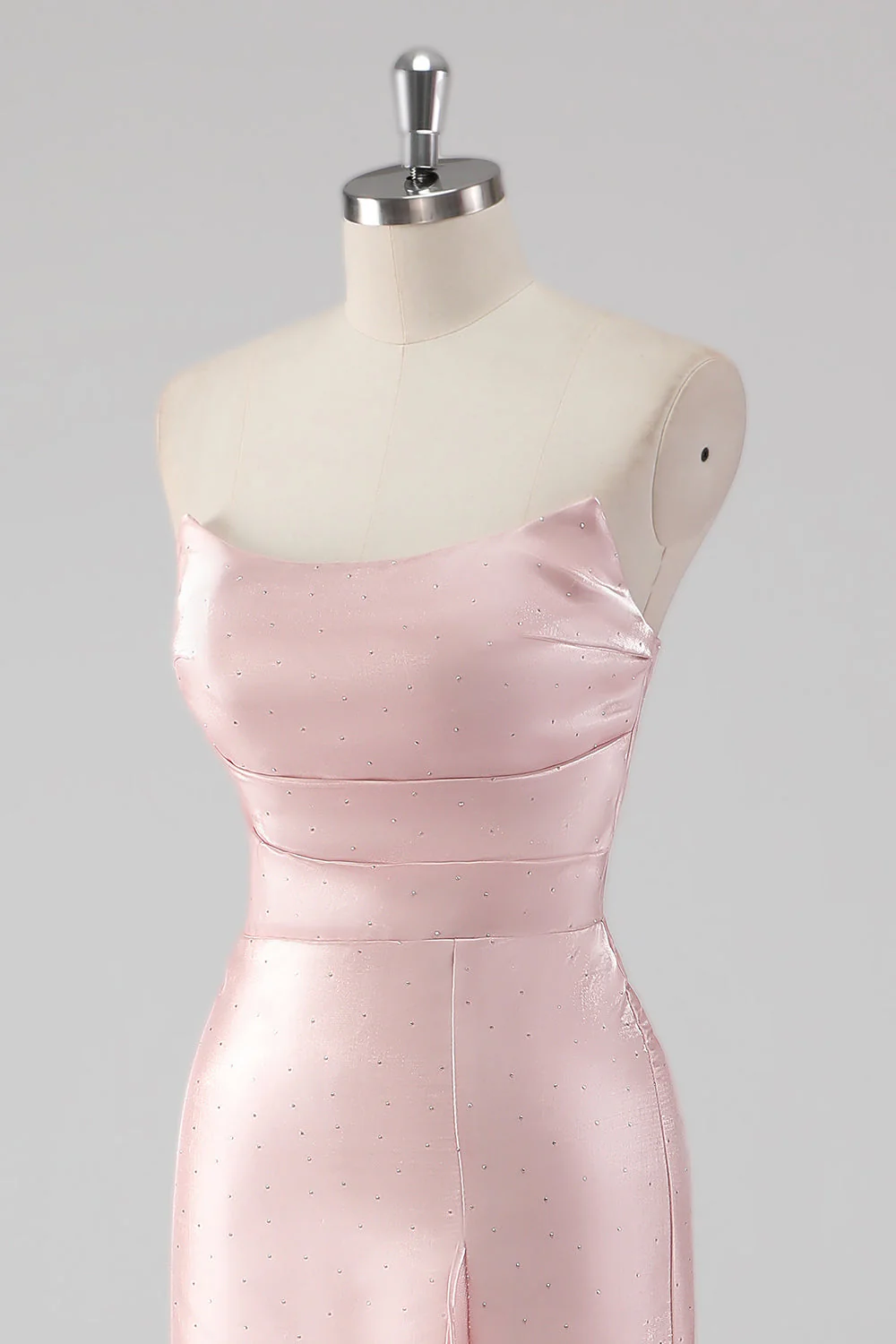 Robe longue formelle en satin sans bretelles à volants rose avec fente - Image 6