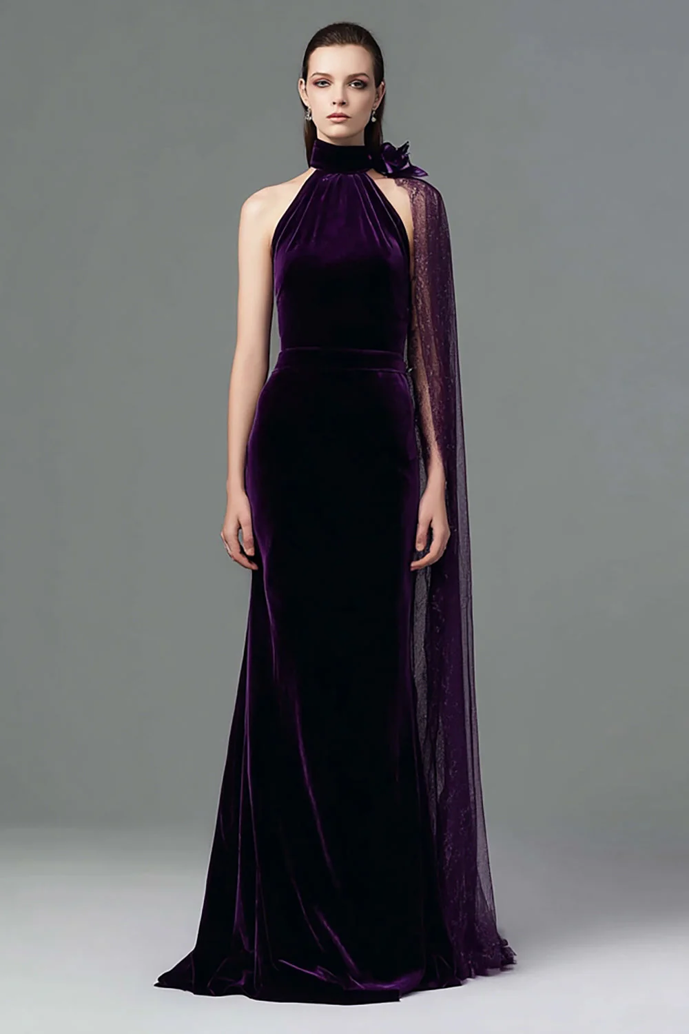 Robe longue formelle en velours fourreau prune avec ceinture