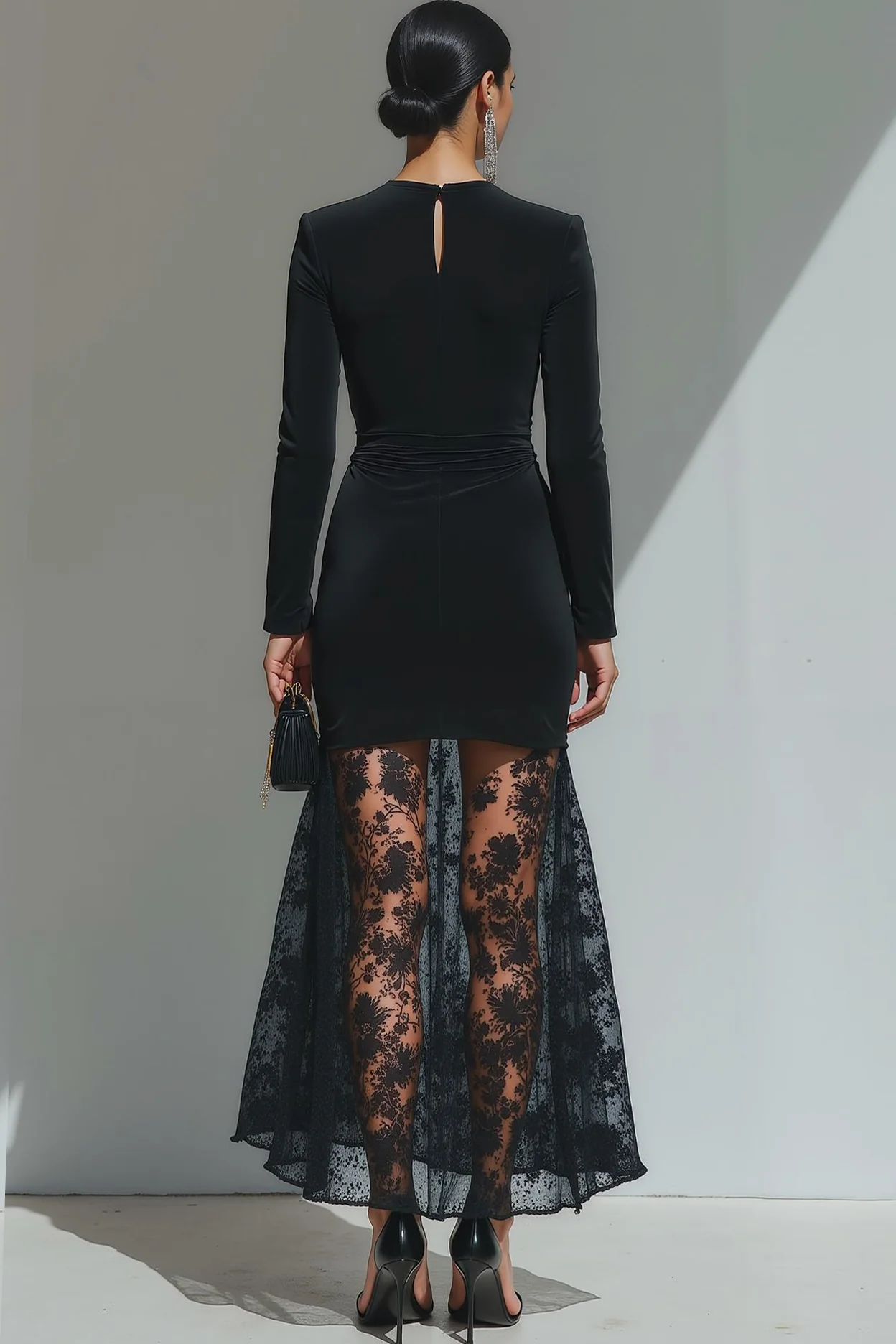 Robe longue formelle en velours noir à col en V avec dentelle - Image 2