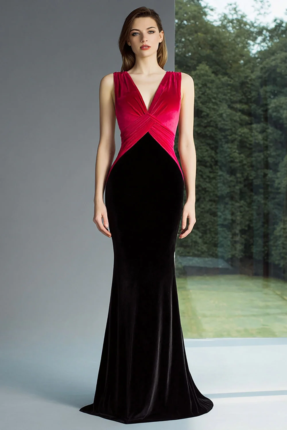 Robe longue formelle en velours sirène noir et fuchsia à col en V
