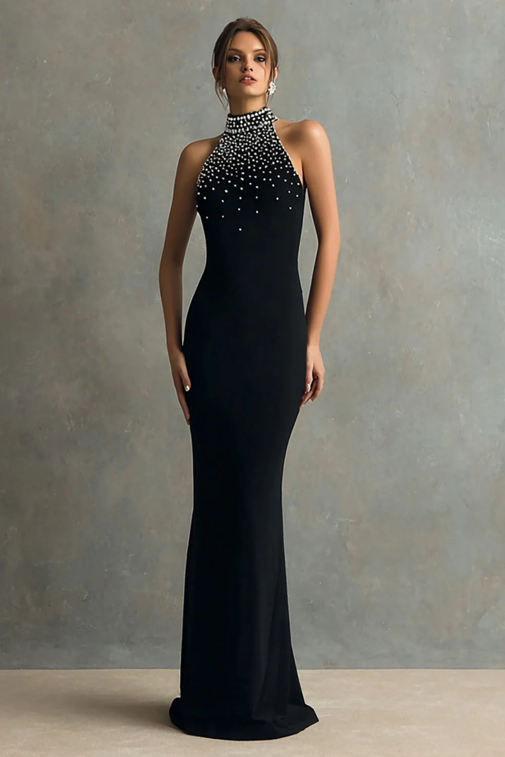 Robe longue formelle fourreau noir scintillant avec perles