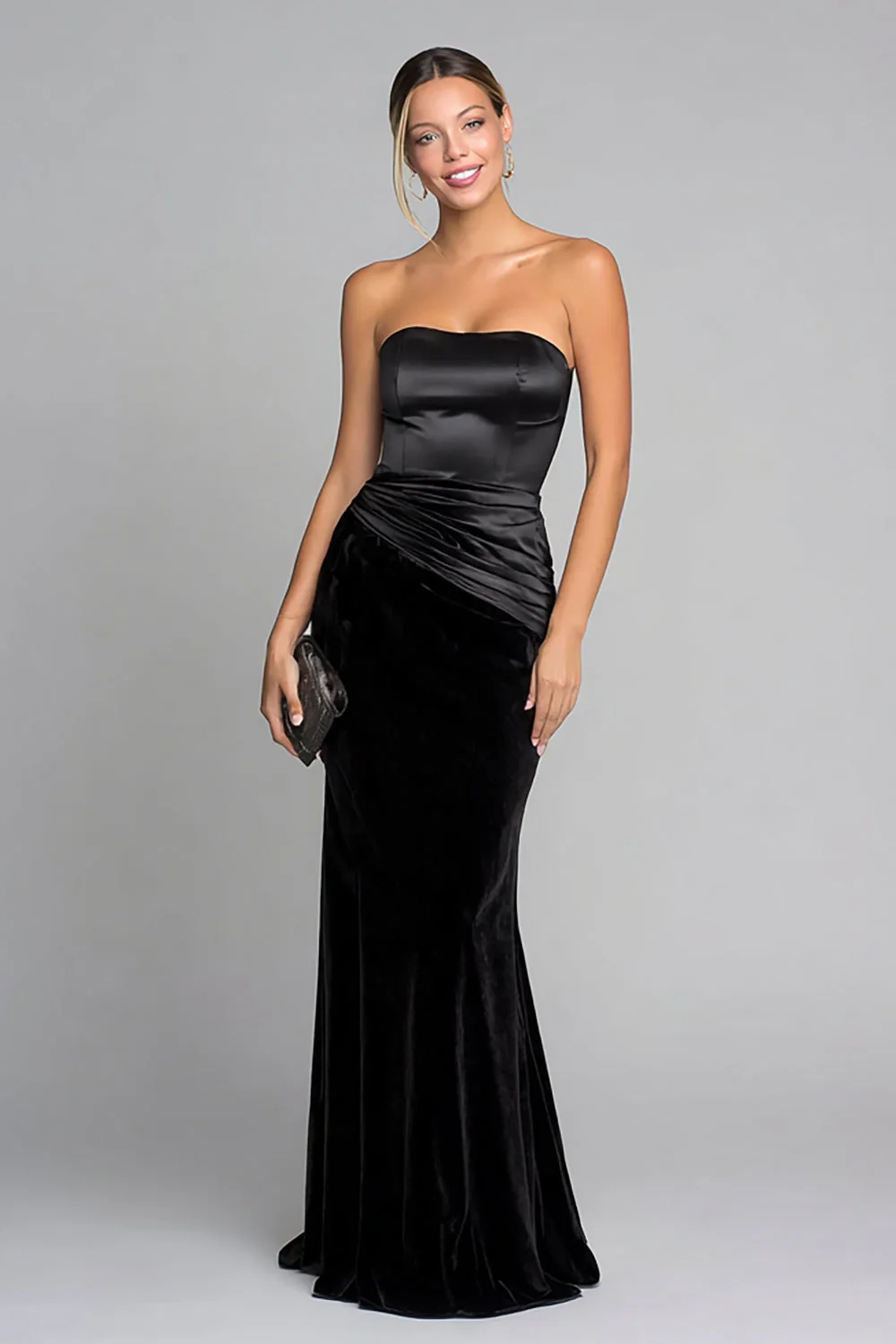 Robe longue formelle sans bretelles en velours sirène noire