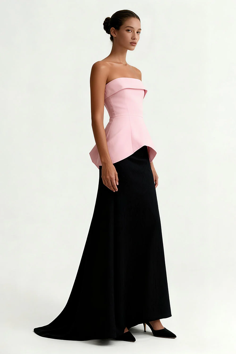 Robe longue formelle sans bretelles noire et rose - Image 3