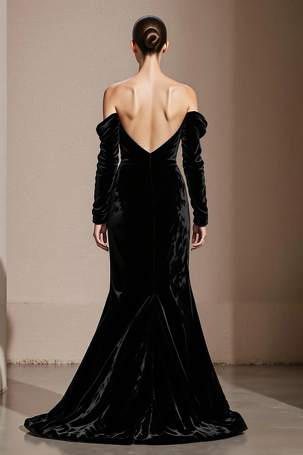 Robe longue formelle sirène en velours noir à épaules dénudées - Image 2