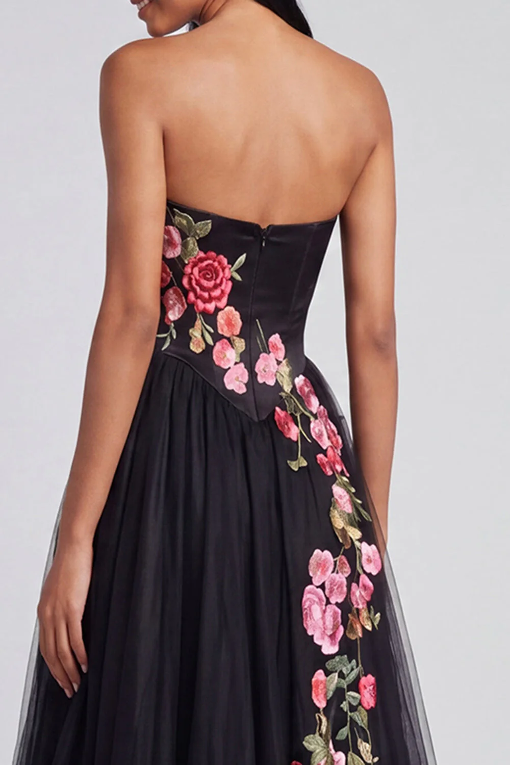 Robe longue longue de cérémonie longue en tulle noir à fleurs en forme de ligne A - Image 4