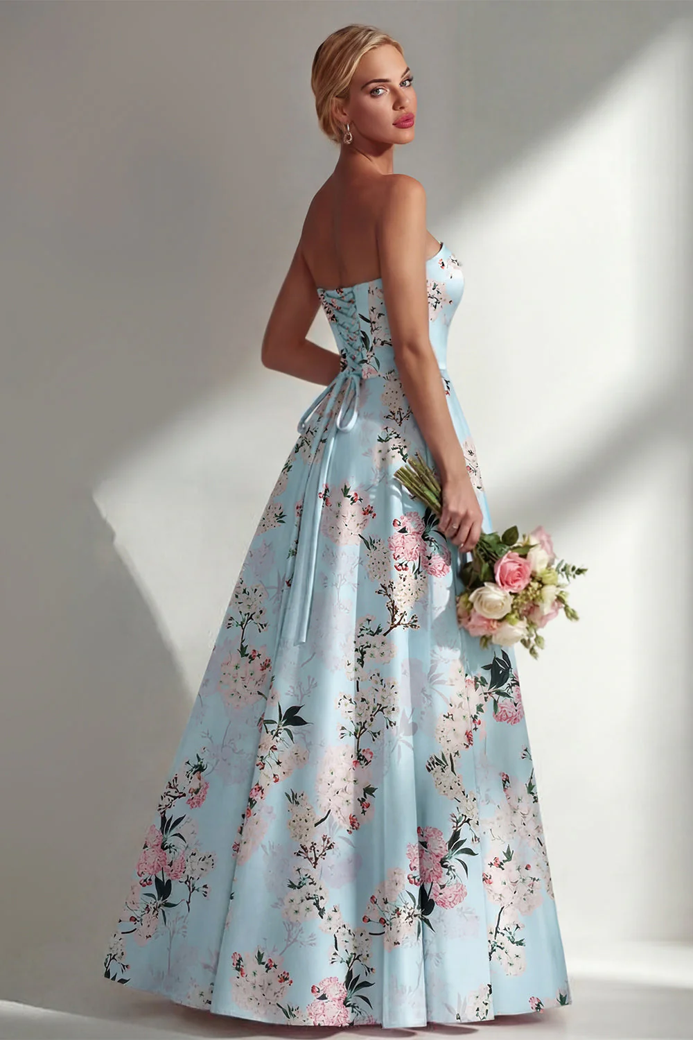 Robe longue longue de demoiselle d’honneur imprimée en ligne A bleue fleurie - Image 2