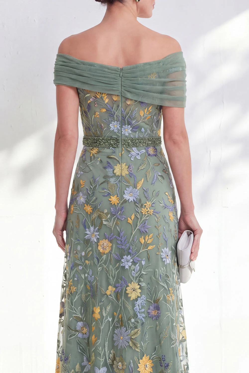 Robe longue longue de la mariée verte à la ligne en A décollée - Image 4