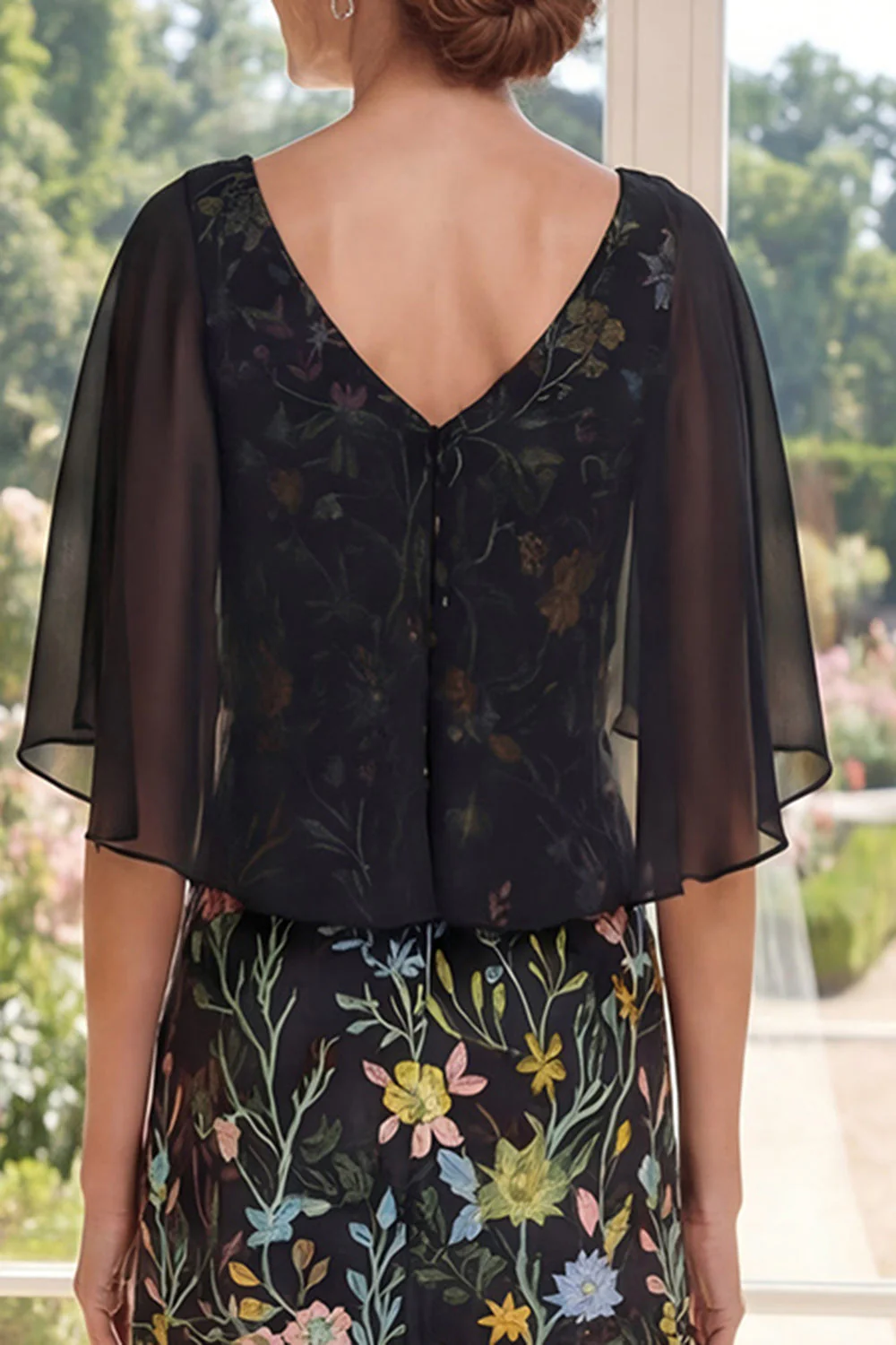 Robe longue longue mère de mariée brodée en tulle noir A-line avec manches flottantes - Image 4
