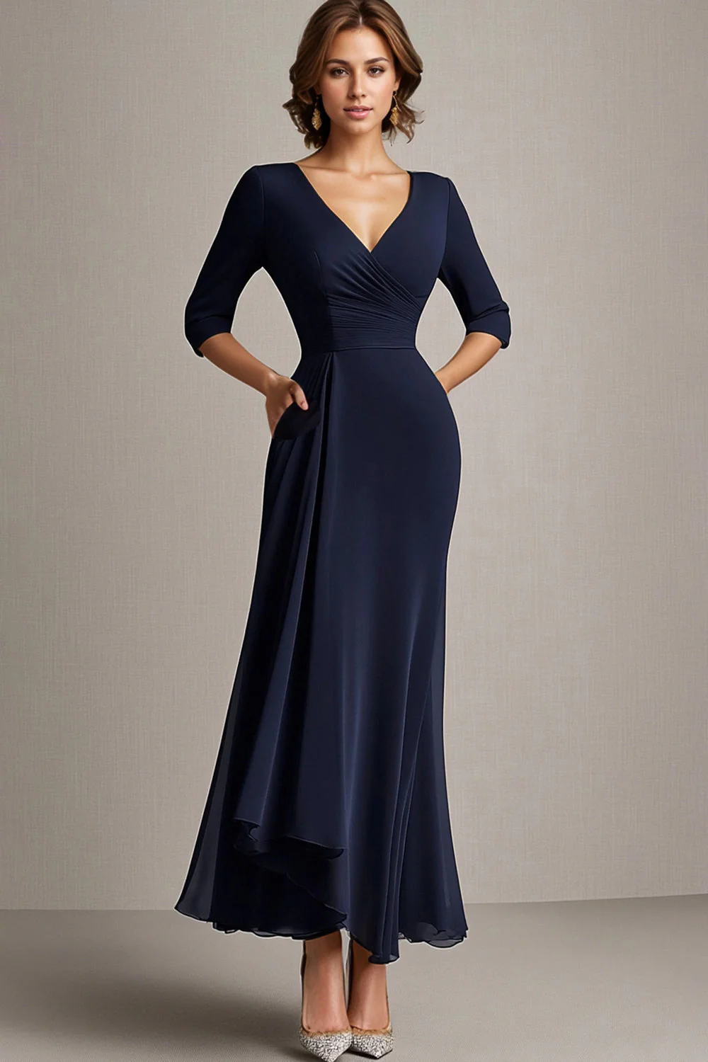 Robe longue mère de la mariée en mousseline de soie bleu marine à col en V avec demi-manches