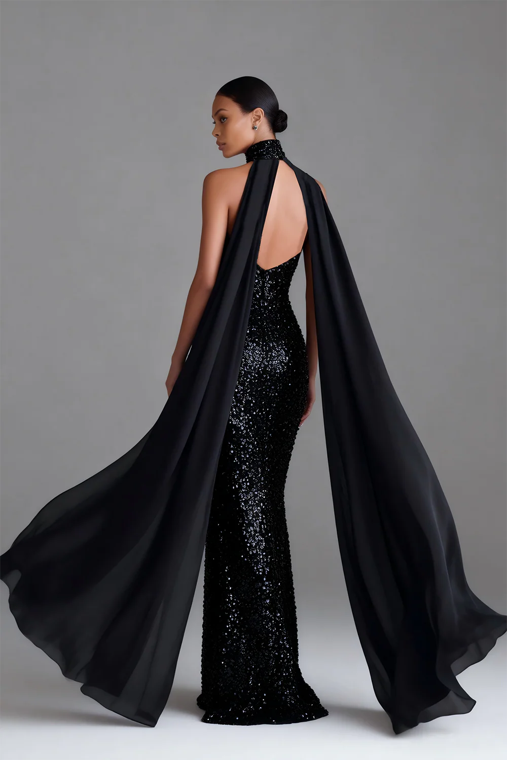 Robe longue sirène noire scintillante avec serpentin - Image 2