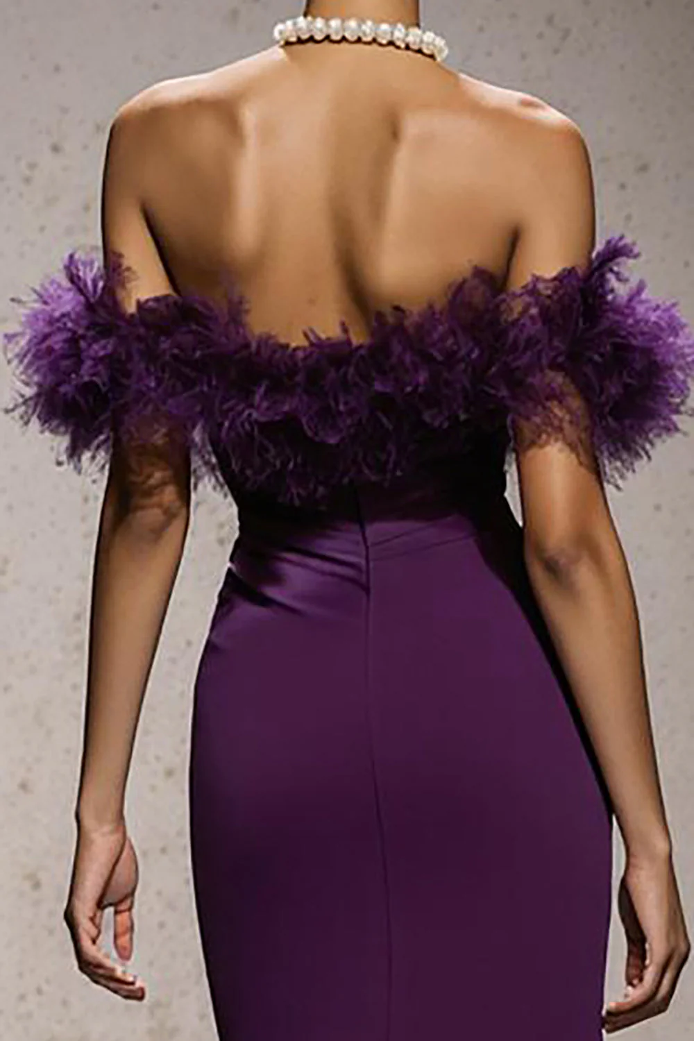 Robe longue sirène violet à épaules dénudées - Image 4