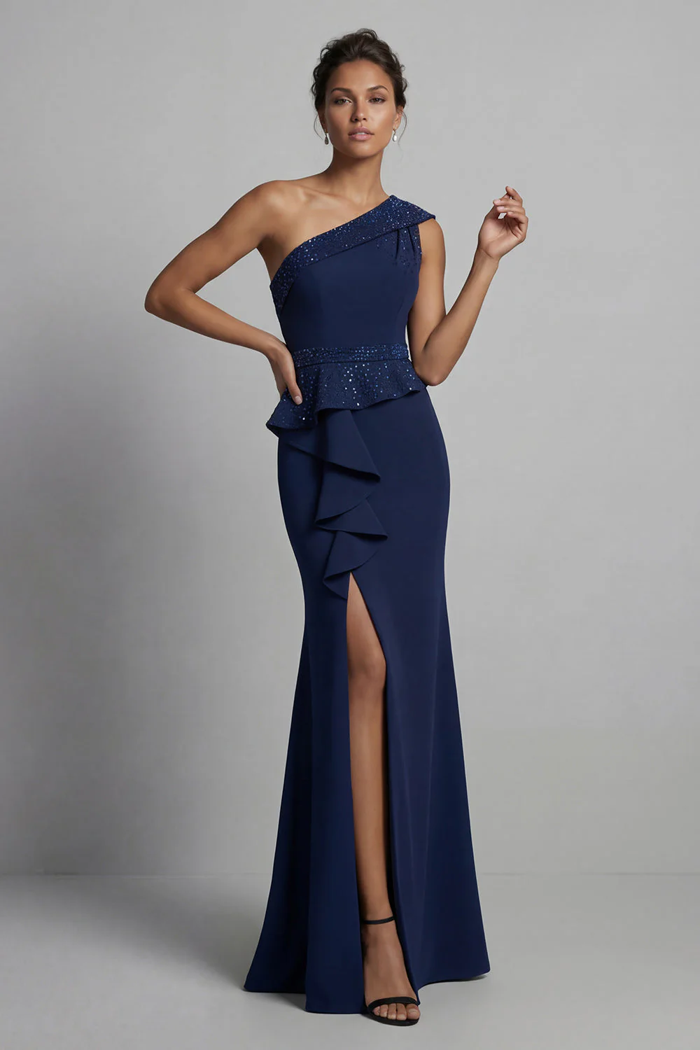 Robe marine à perles de sirène à perles avec volants