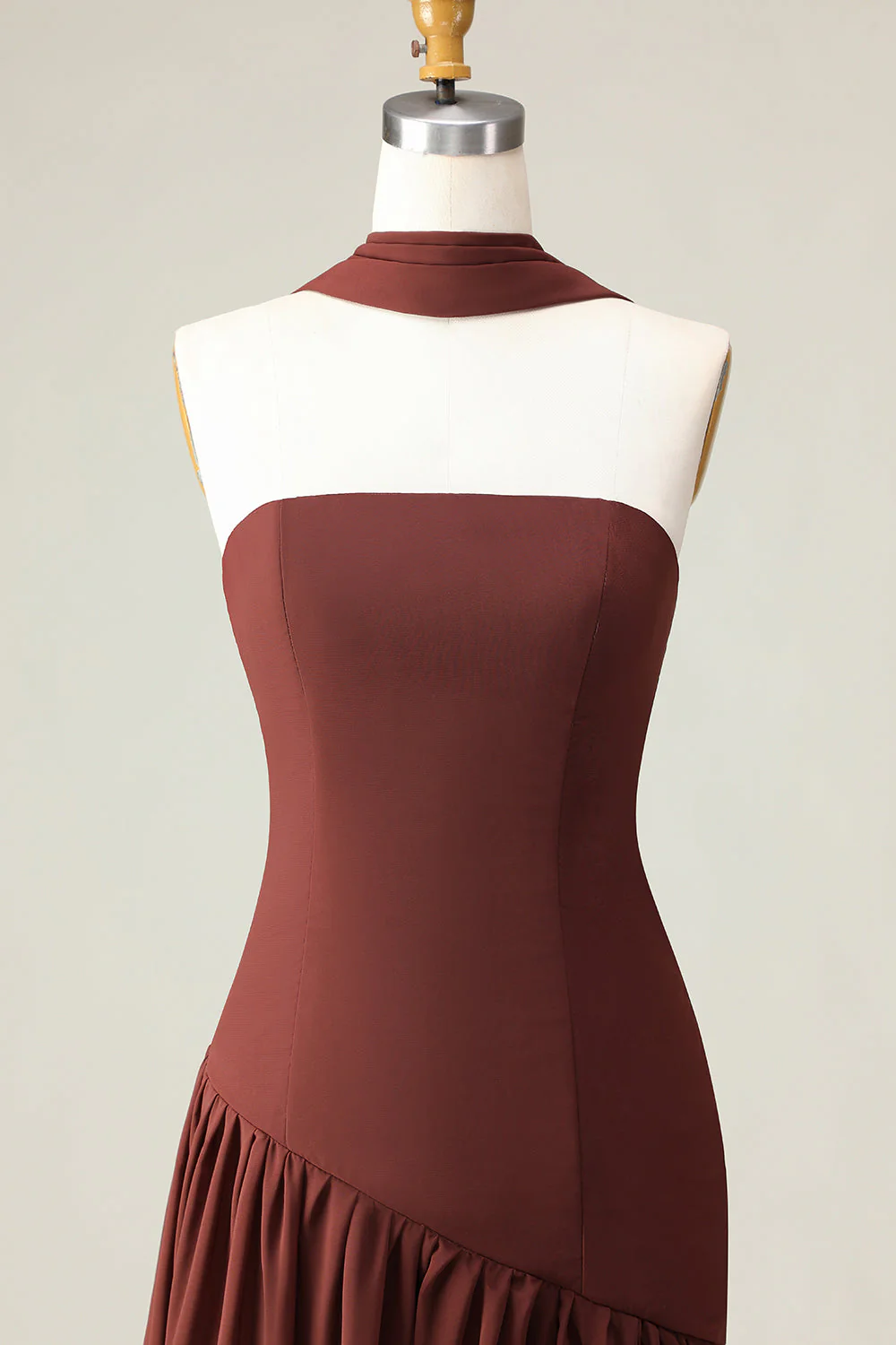Robe maskini sans bretelles marron A-Line avec écharpe - Image 4