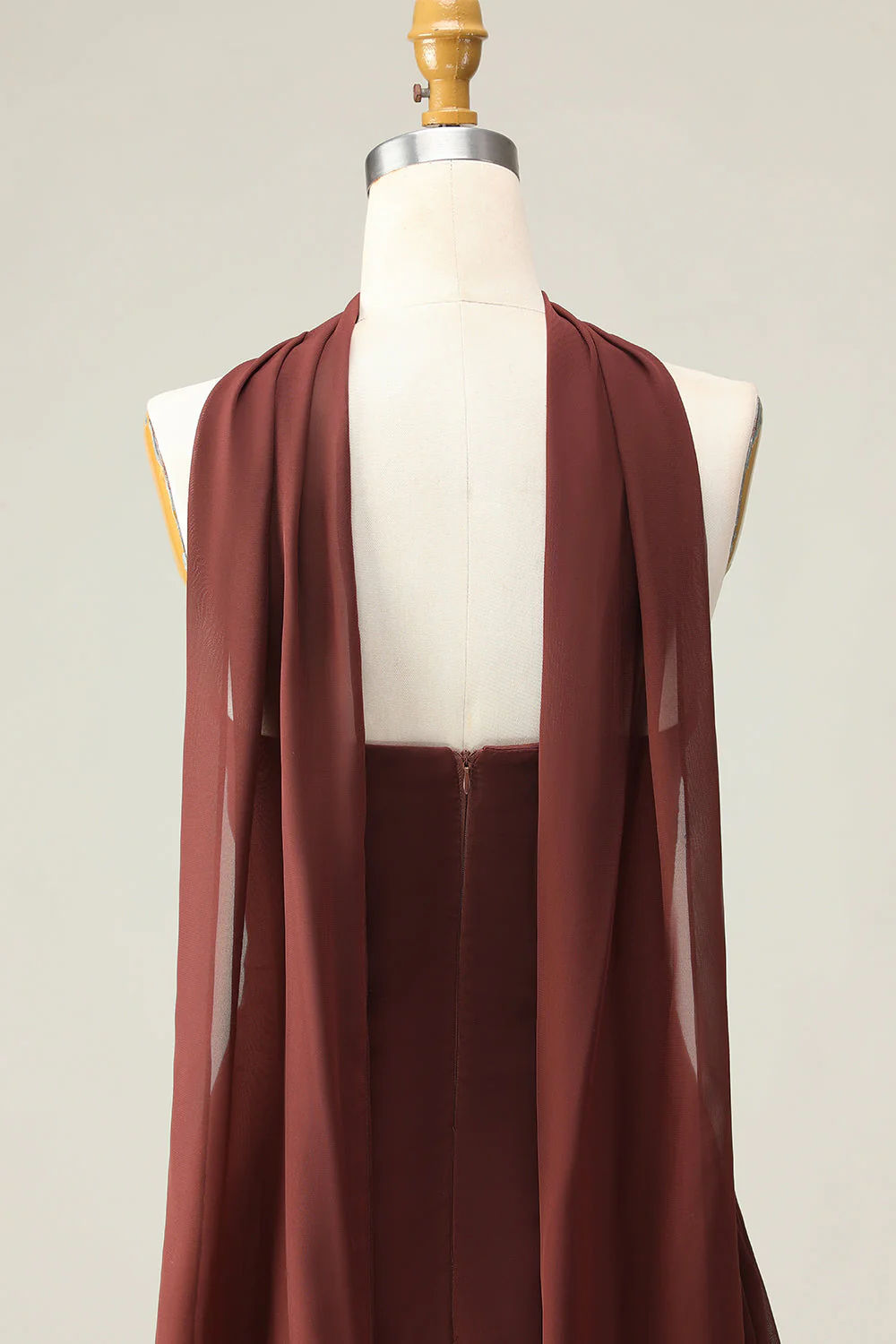 Robe maskini sans bretelles marron A-Line avec écharpe - Image 6