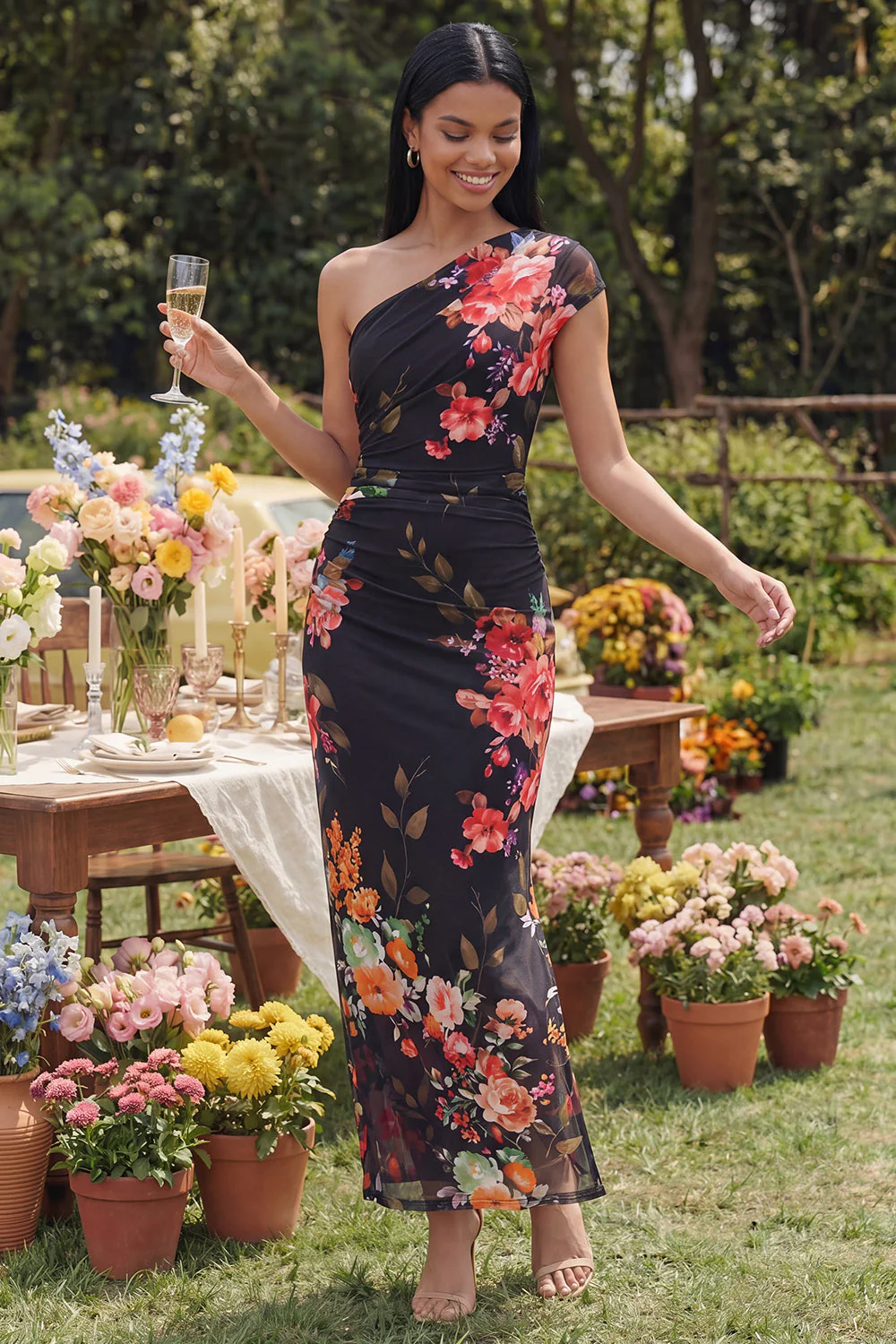 Robe Maxi à fleurs ivoire à une épaule A Line - Image 8
