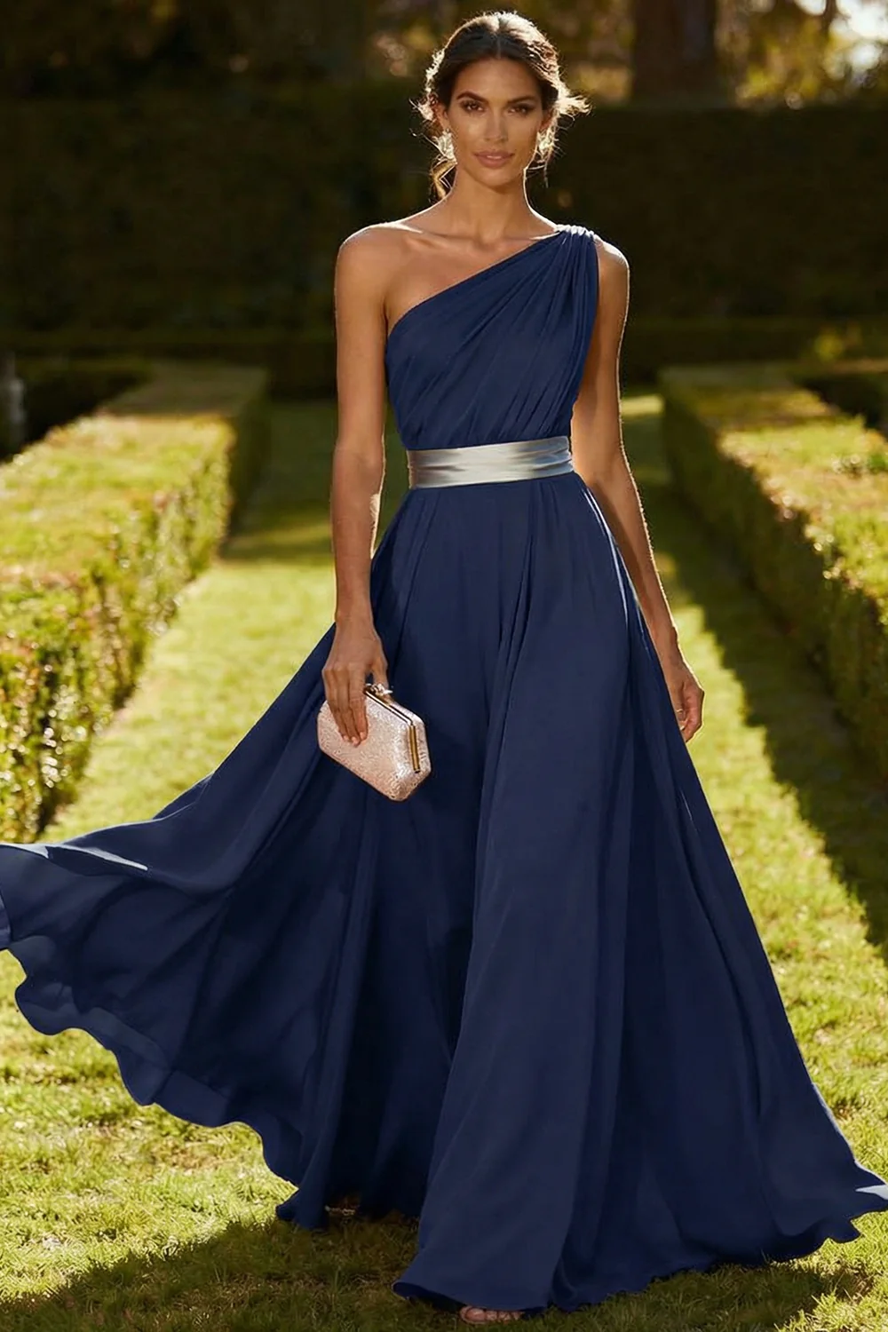 Robe Maxi en mousseline olive à une épaule - Image 7