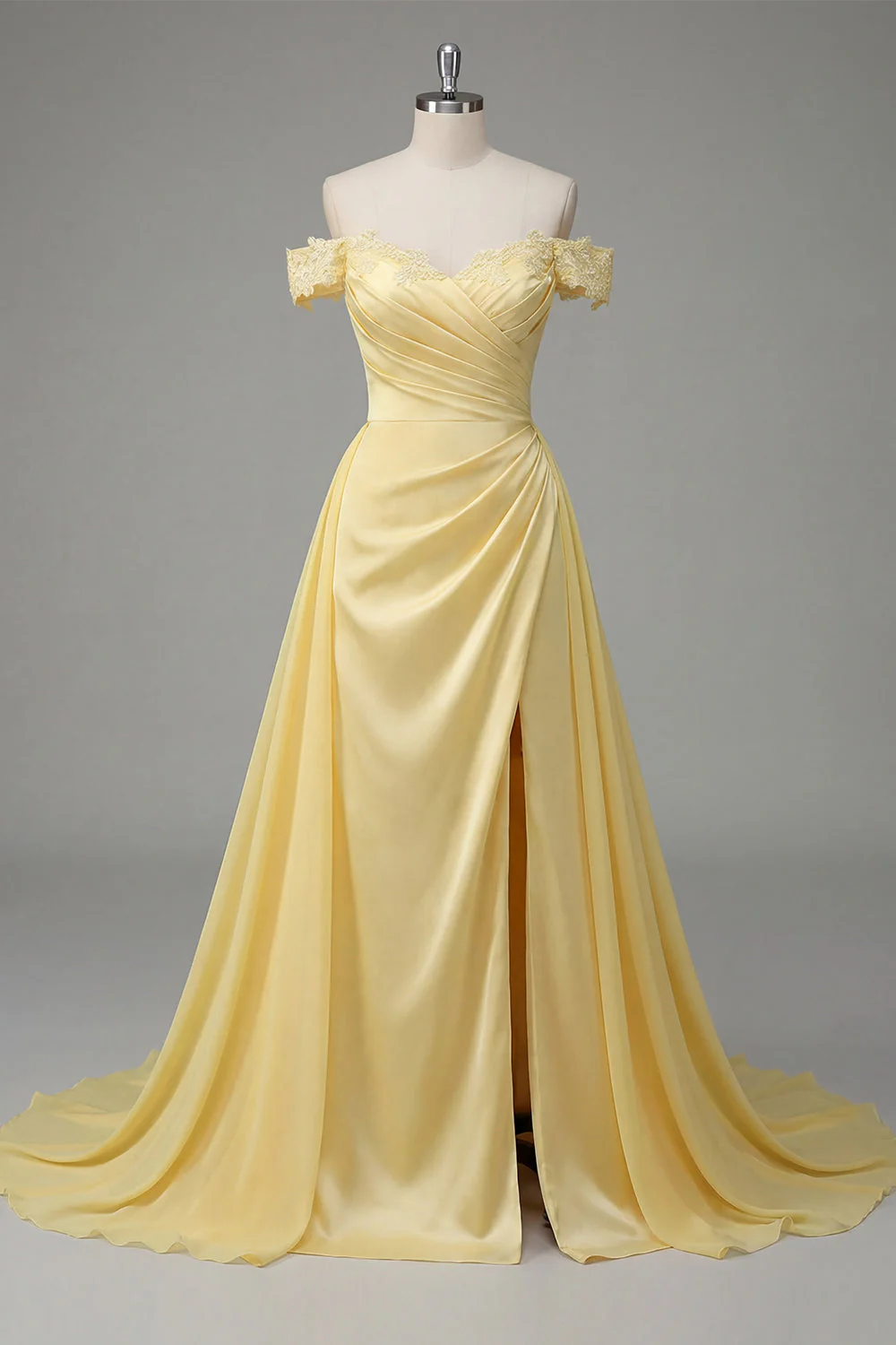 Robe maxi froncée jaune beurre en A décollée sur les épaules avec fente