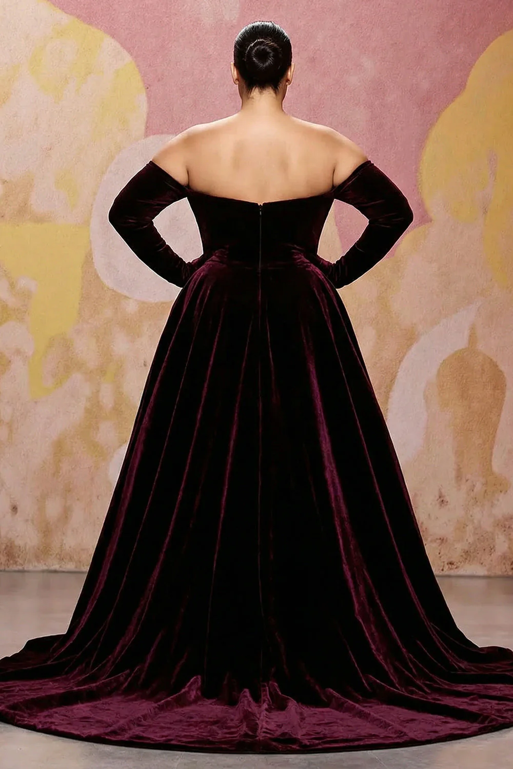 Robe Maxi grande taille en velours rouge foncé A line décollé - Image 2