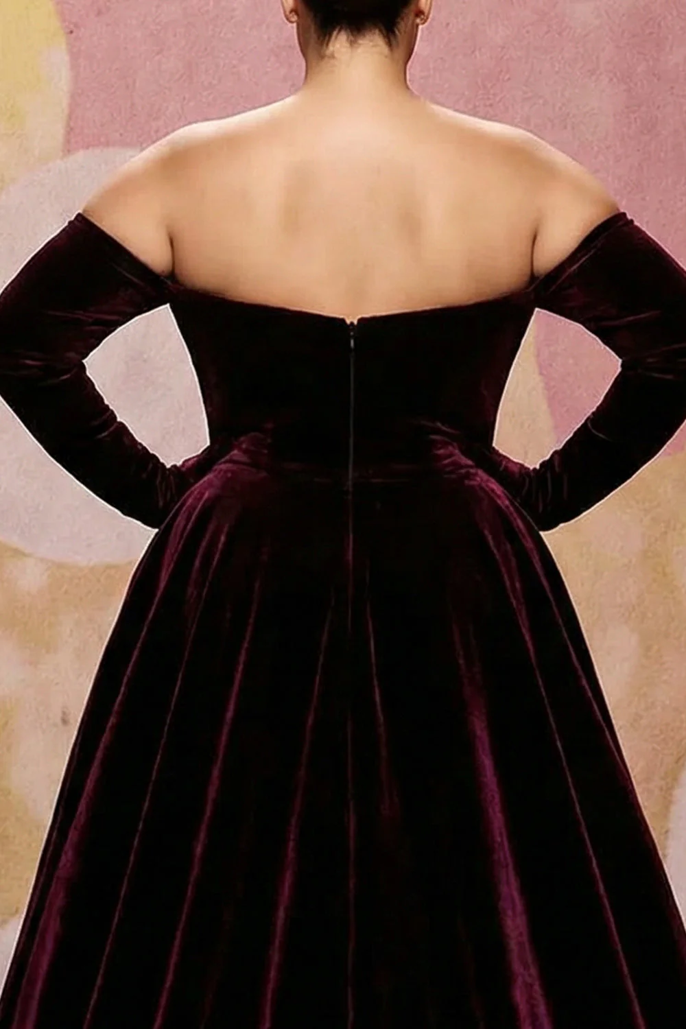 Robe Maxi grande taille en velours rouge foncé A line décollé - Image 7