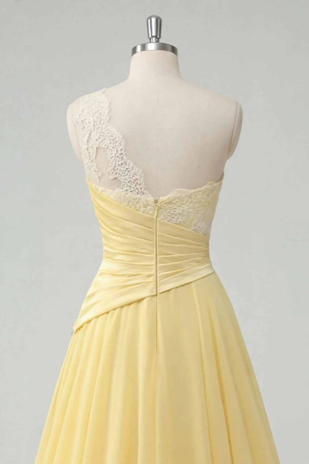 Robe Maxi jaune beurre chiffon ligne en A à une épaule froncée - Image 4