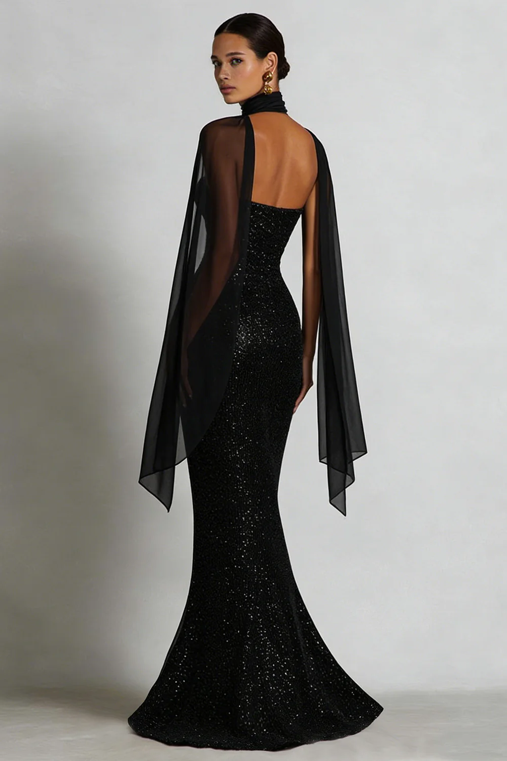 Robe Maxi Sirène Noire Scintillante avec un Sacrf au col - Image 2