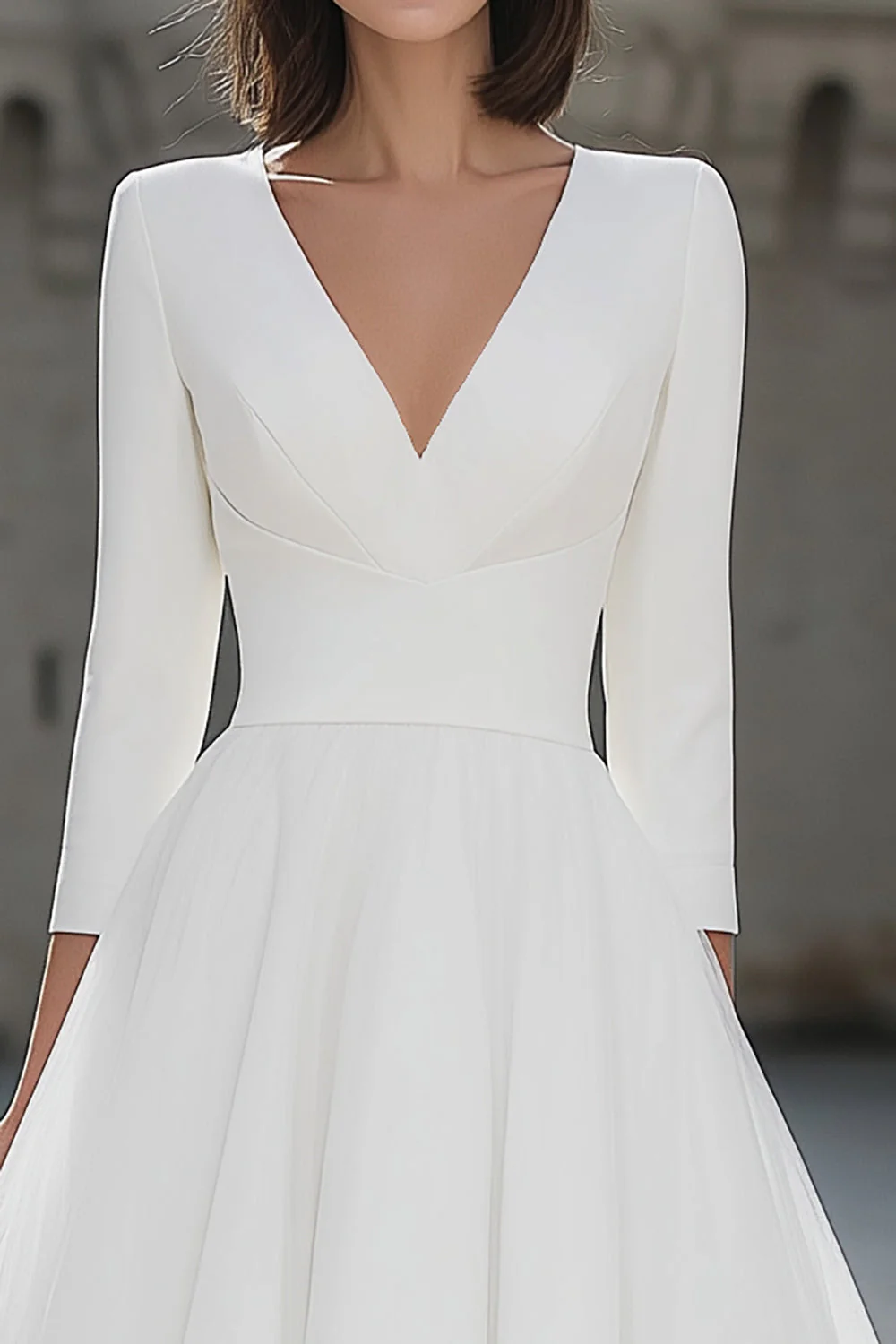 Robe de fiançailles midi ivoire trapèze à col V élégant - Image 3