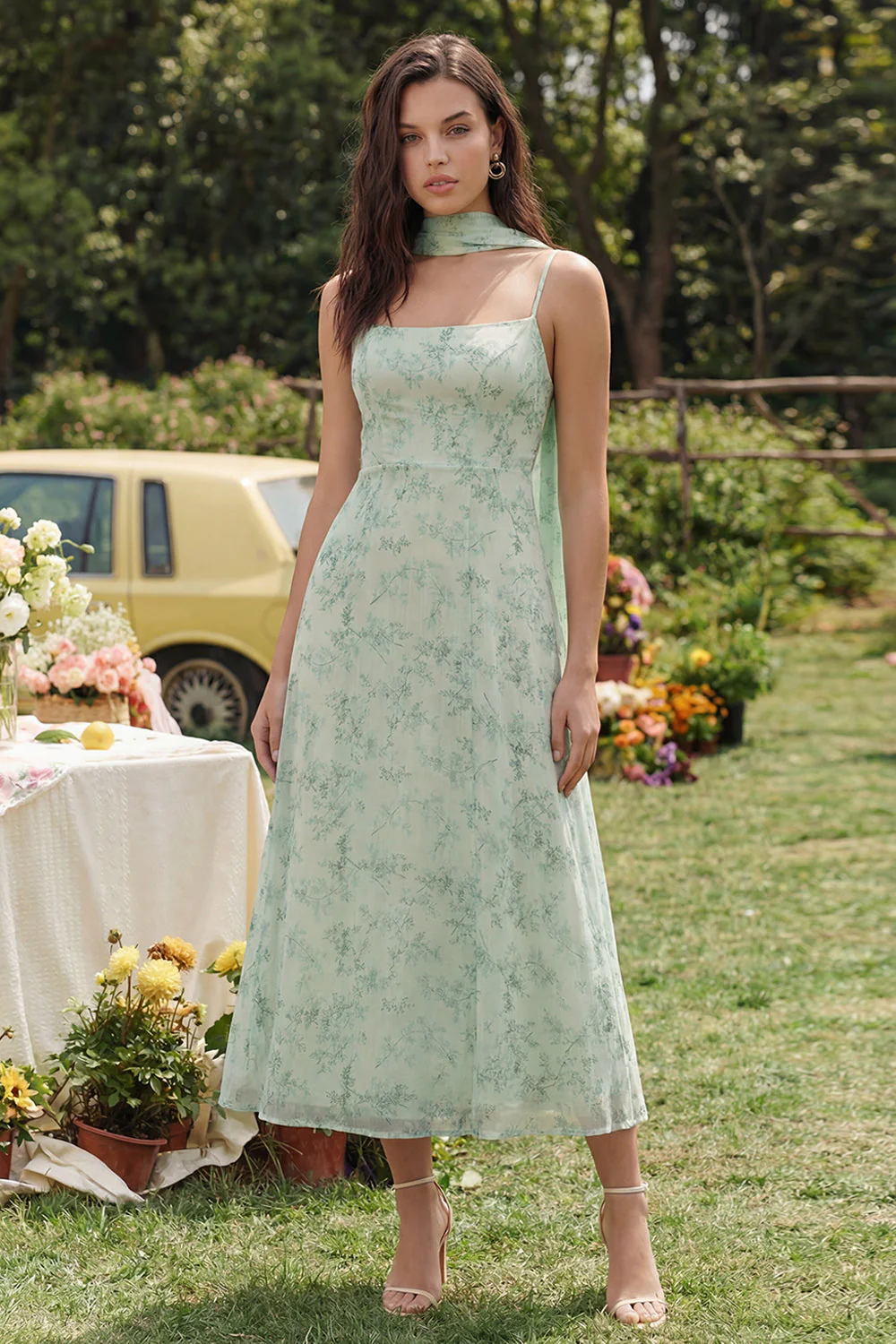 Robe Midi à bretelles fines en mousseline à motif de sauge poussiéreuse