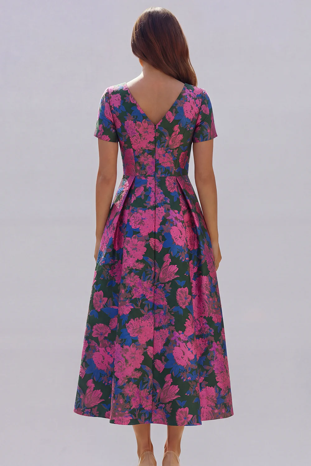 Robe d'invitée de mariage midi imprimé floral bleu et blanc ligne A manches courtes - Image 20
