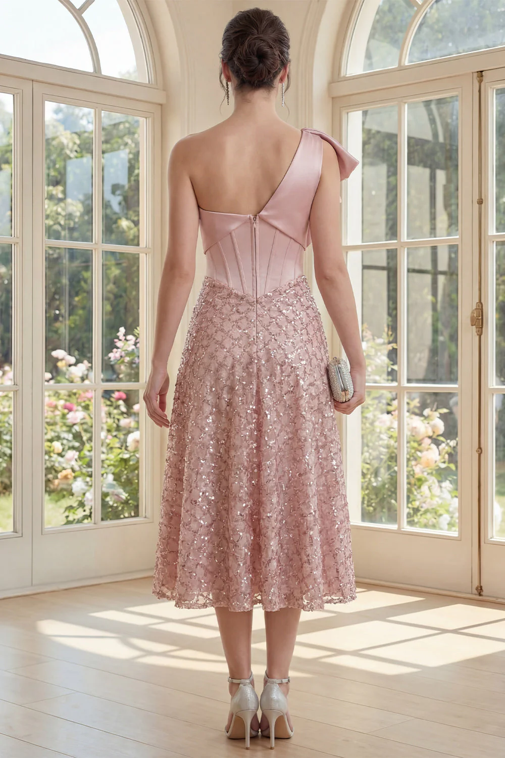 Robe Midi à une épaule étincelante à une épaule froncée - Image 2